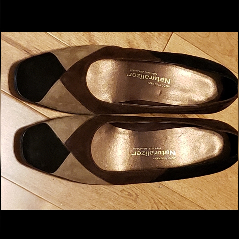 Naturalizer Heels size 9
